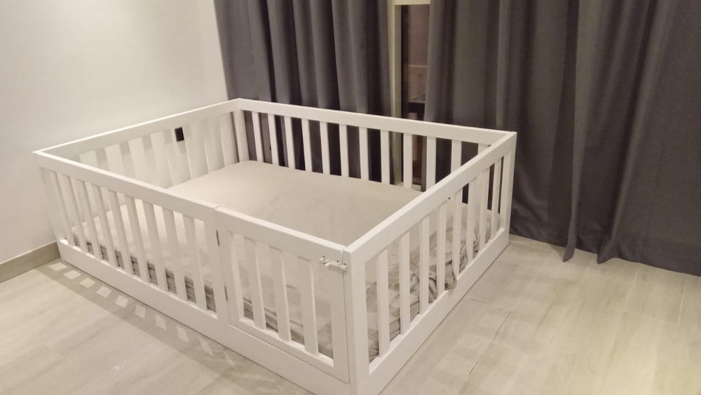 Maya - Montessori floor bed with Square Rails