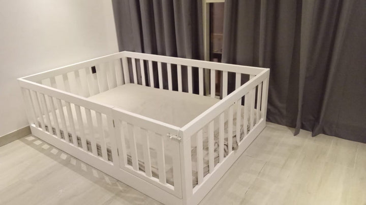Maya - Montessori floor bed with Square Rails