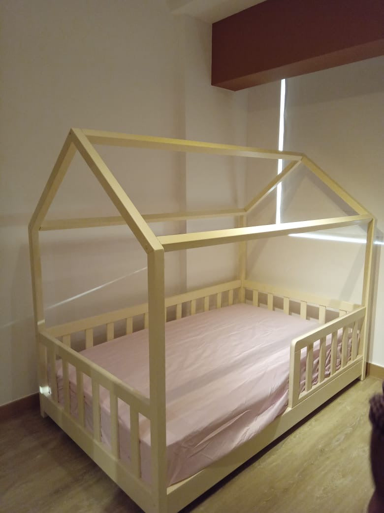 Noora - House Floor bed- Square rails