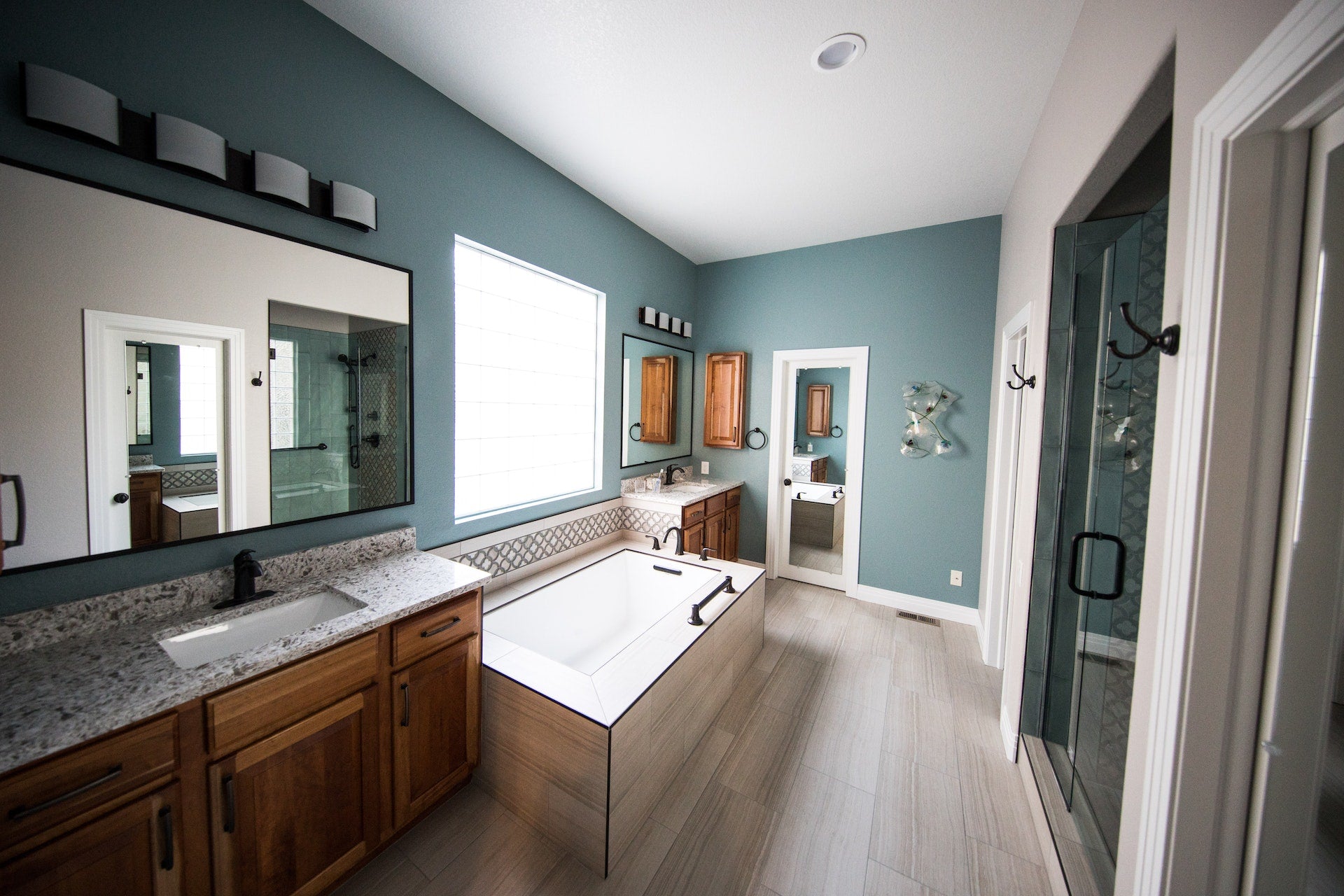 Tips to stylize your bathroom in 2022