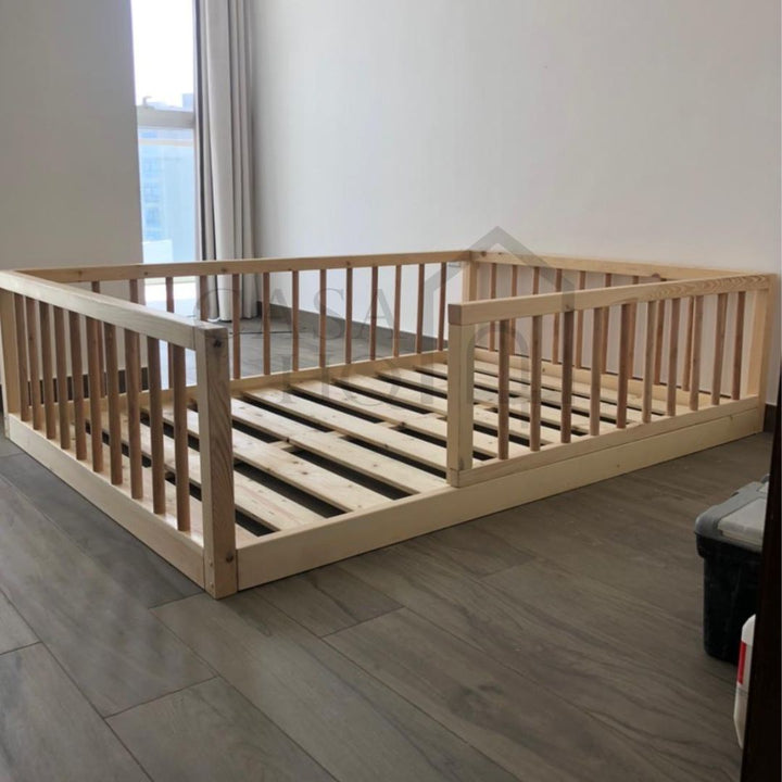 Maya - Montessori floor bed with round rails