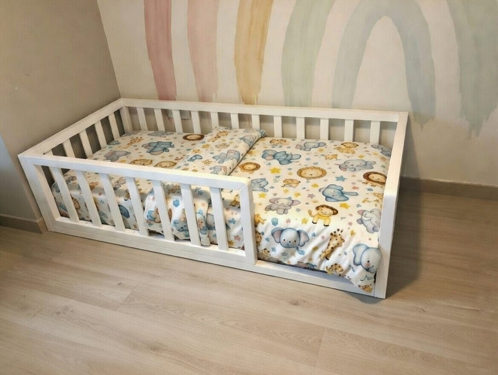 Maya - Montessori floor bed with Square Rails