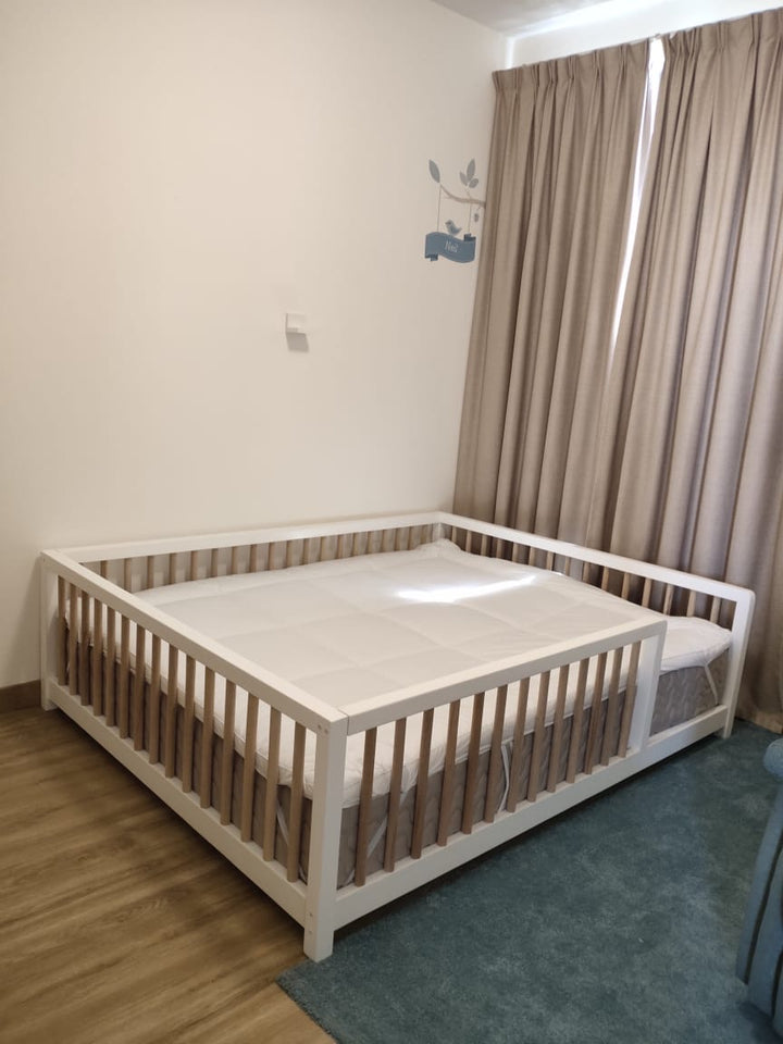 Maya - Montessori floor bed with round rails