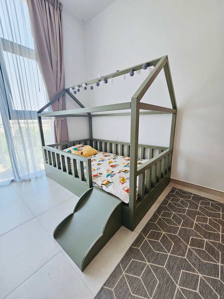 Noora -  House Floor bed  with Slide