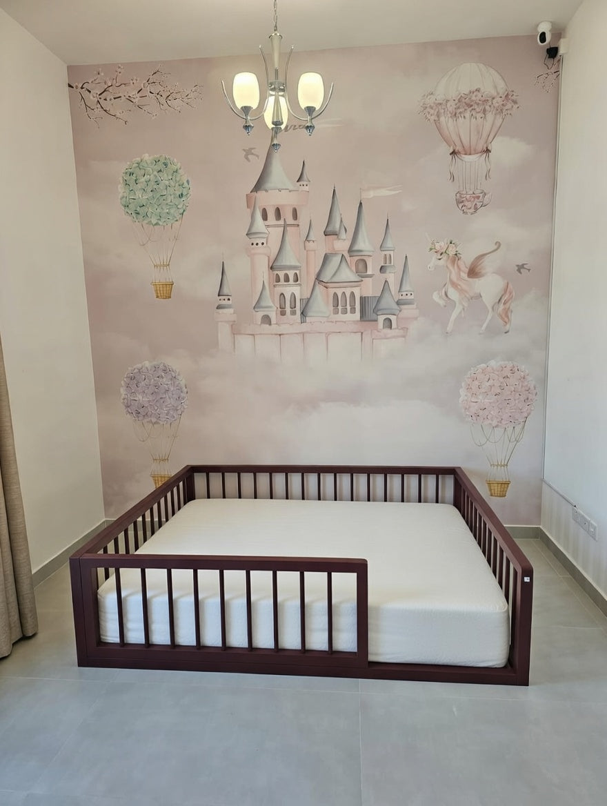 Maya - Montessori floor bed with round rails