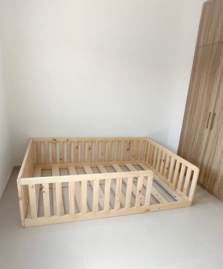 Maya - Montessori floor bed with Square Rails